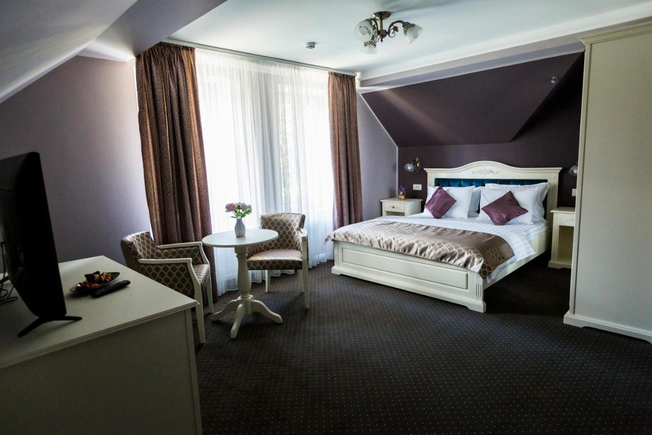 Royal Inn Busteni-Adults Only Экстерьер фото