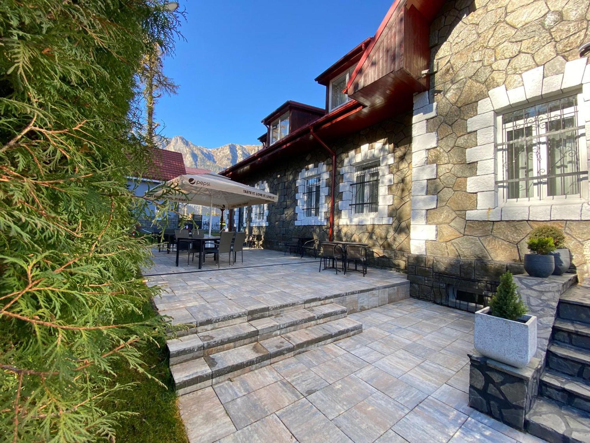 Royal Inn Busteni-Adults Only Экстерьер фото