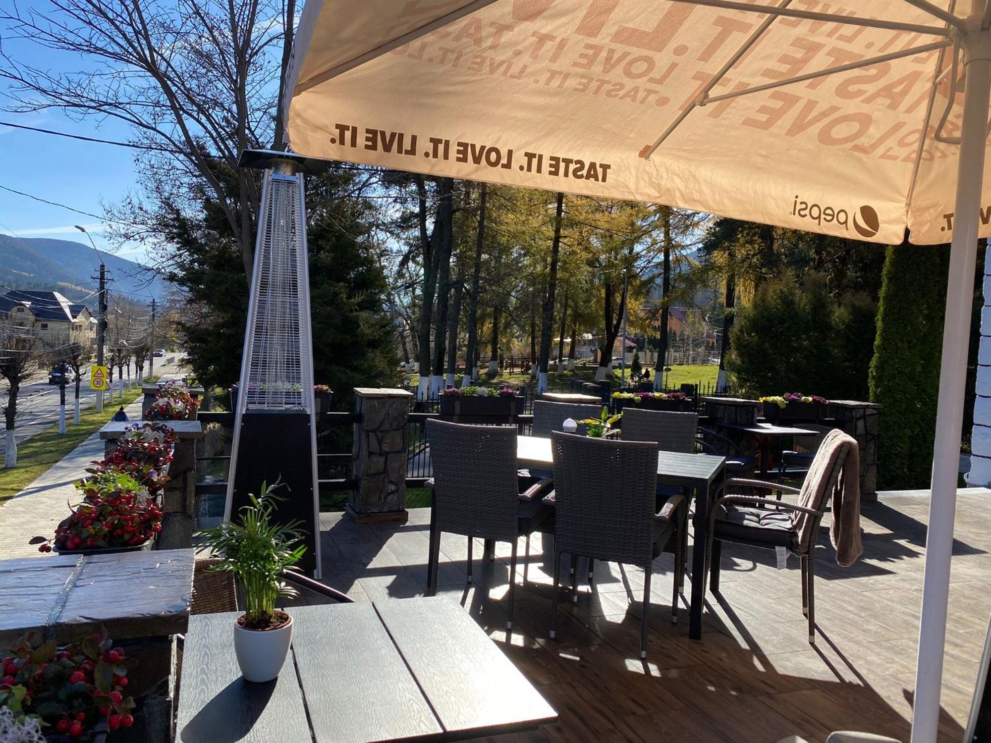 Royal Inn Busteni-Adults Only Экстерьер фото