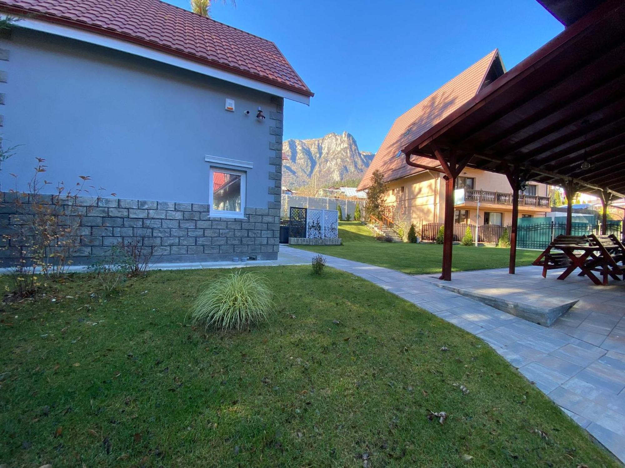 Royal Inn Busteni-Adults Only Экстерьер фото